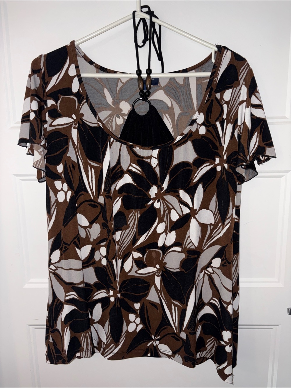 Reitmans Brown Black White Floral Scoop Neck Short Sleeve Top